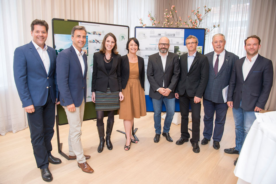 Neue Jugendzentren Graz - so sehen Sieger aus: DI Mag. Bertram Werle, BM Mag. Siegfried Nagl, Arch. DI Bettina Zepp, BM-Stv. Martina Schröck, Arch. DI Bernd Pürstl, Arch. DI Herwig Langmaier, GBG Prokurist Bernd Weiss, Jugendamt Mag. Markus Schabler (v.l.)