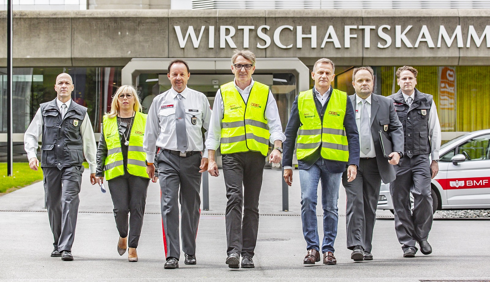 WK und Finanz Kontrolle der Friseur-Betriebe